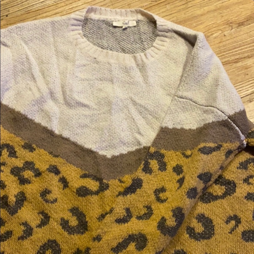 Sweater - Picture 3 of 3